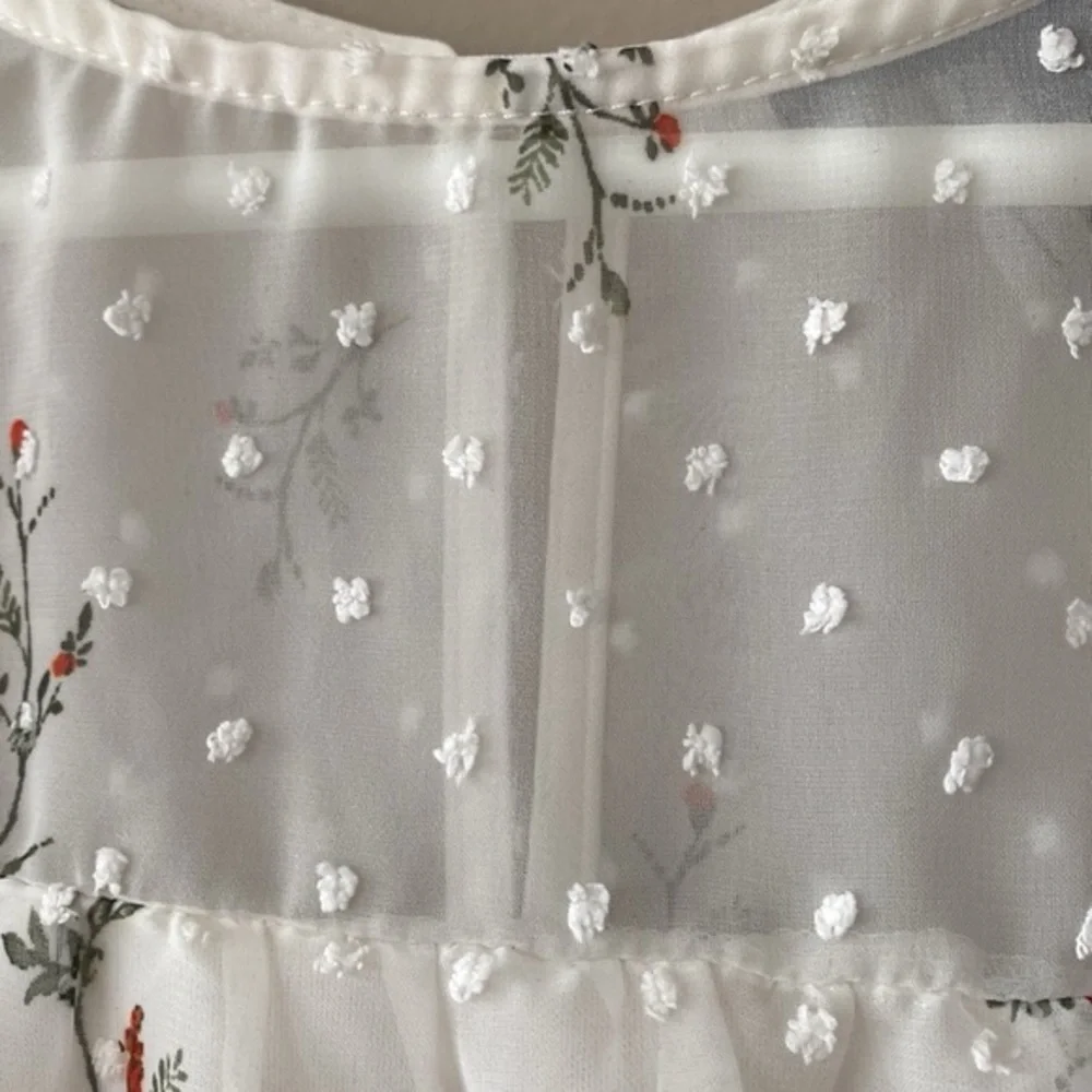 Forever 21 Floral Blouse - Picture 4 of 9